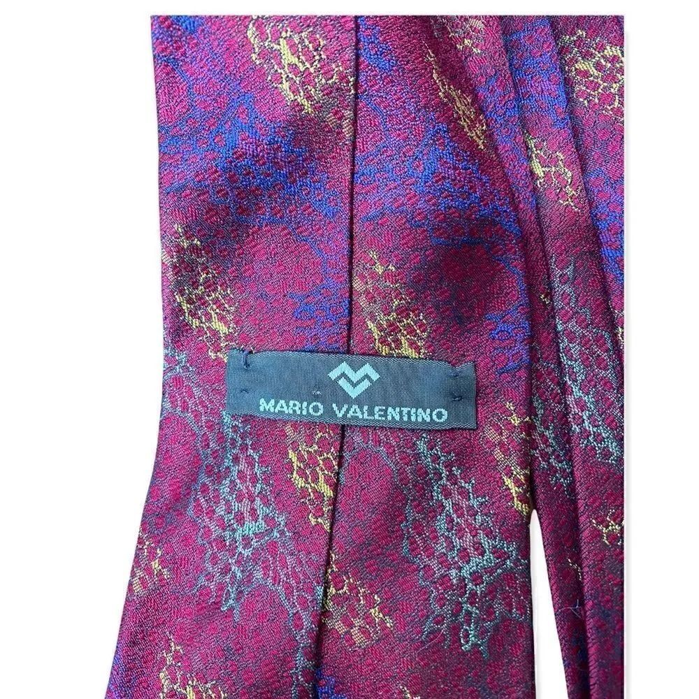 Valentino red silk tie with yellow blue pattern - Picture 2 of 6